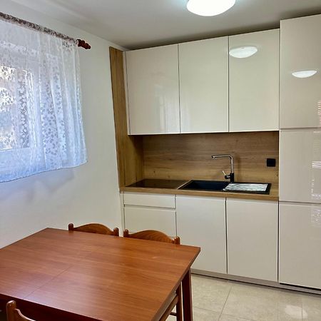 Apartment Sara Njivice Eksteriør bilde